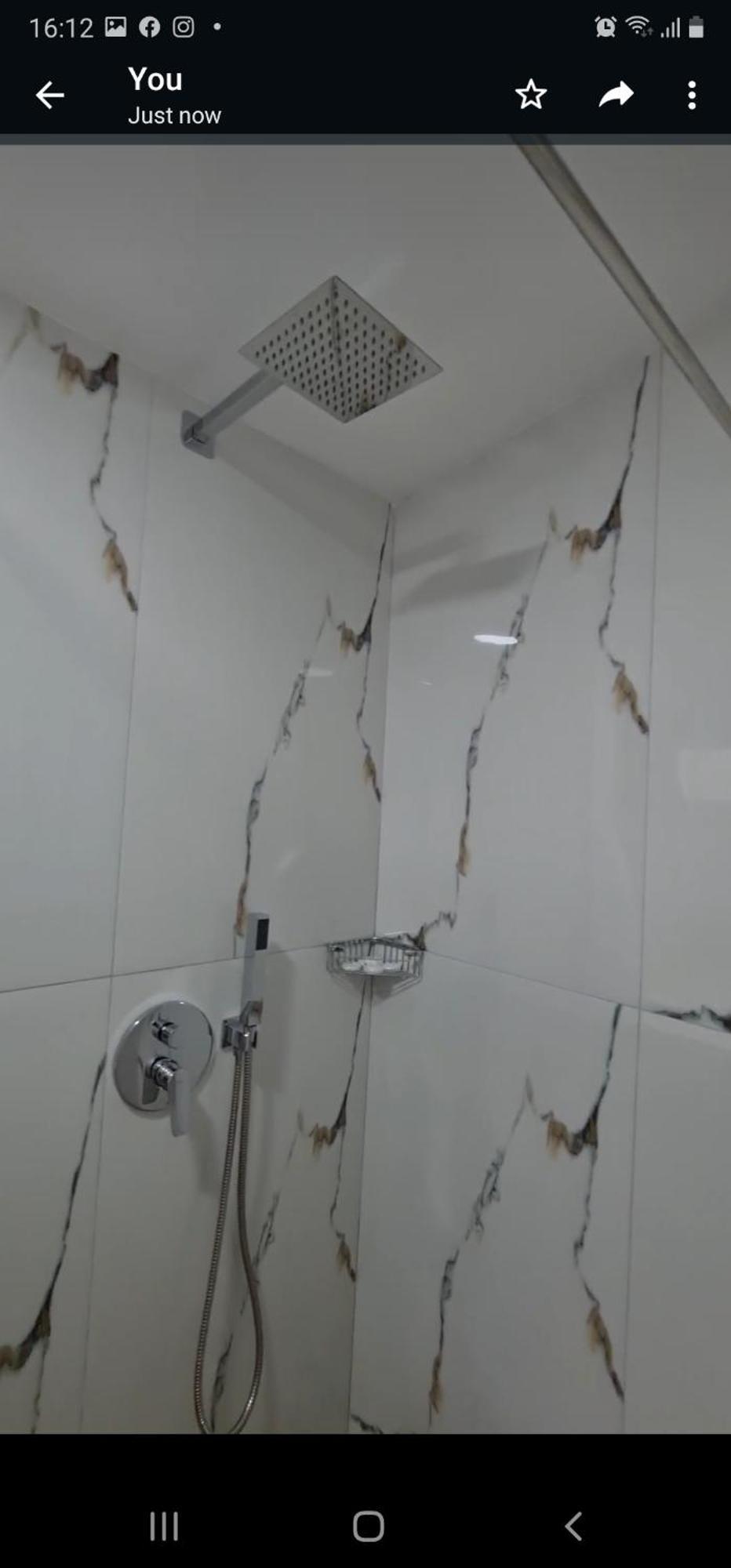 Villa Gezimi Ksamil Bilik gambar